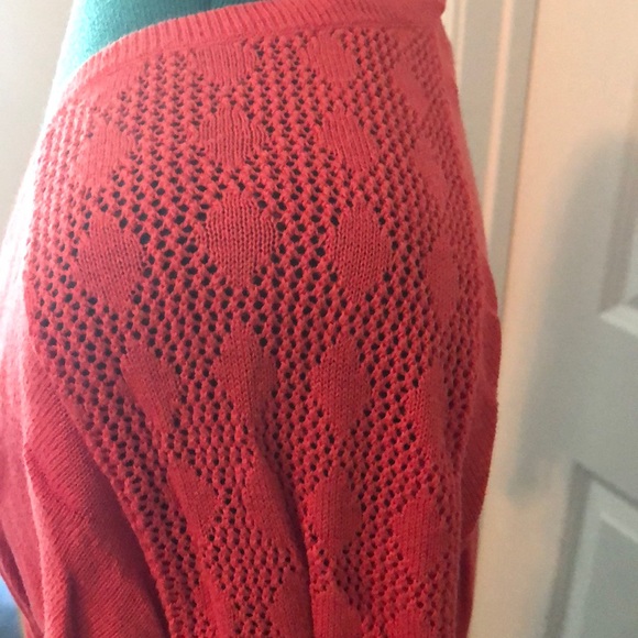The Limited 3/4 sleeve v neck - Picture 1 of 3